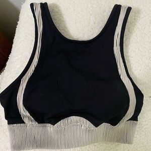 Alo yoga sports bra top